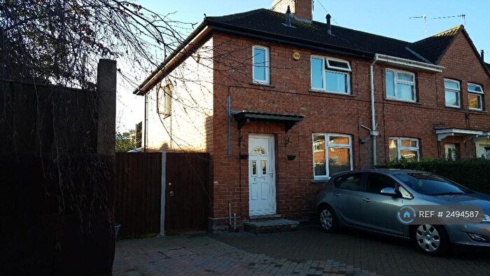 3 Bedroom Semi-Detached House To Rent In Barton Vale, Bristol, BS2