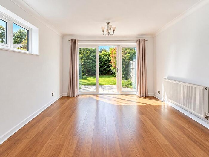 3 Bedroom End Terrace House To Rent In Handside Close, Worcester Park, KT4