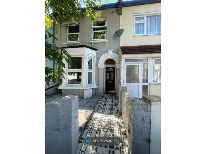 5 Bedroom Terraced House To Rent In Leyton, London, E15