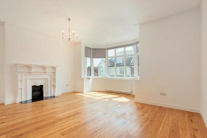 4 Bedroom Maisonette To Rent In Norman Road, Hove, BN3