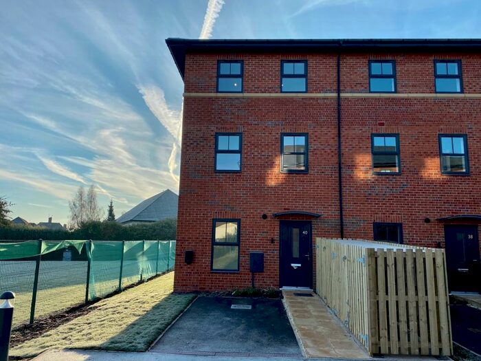 2 Bedroom End Of Terrace House To Rent In Hablethorpe Road, Billbrough, NG8