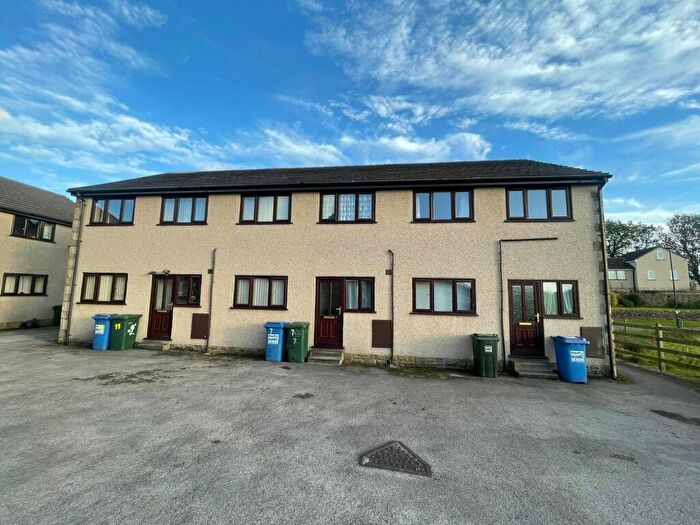 2 Bedroom Flat To Rent In Cawder Road, Skipton, North Yorkshire, Uk, BD23