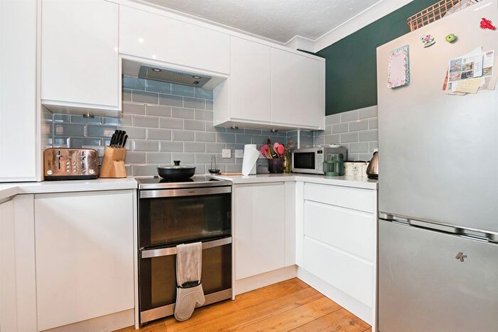 2 Bedroom Terraced House For Sale In Chelveston Crescent, Southampton, SO16