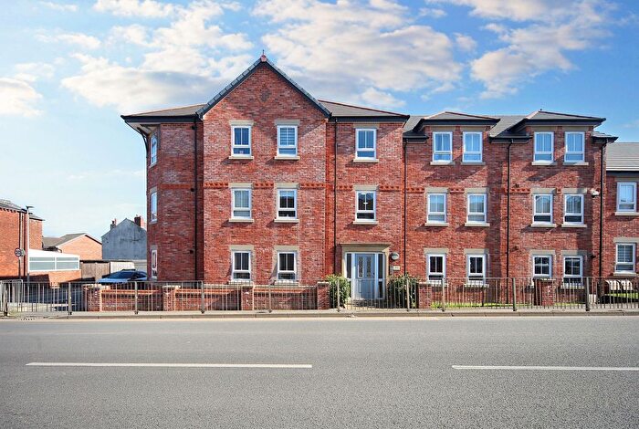 2 Bedroom Flat To Rent In Preston Road, Standish, WN6