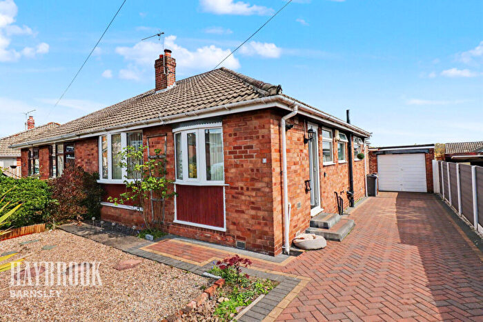 2 Bedroom Semi-Detached Bungalow For Sale In Swallow Close, Birdwell, S70