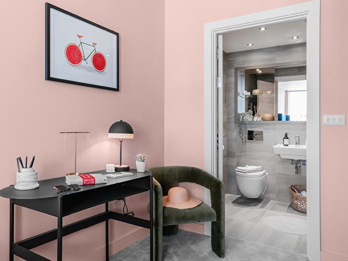 2 Bedroom Apartment To Rent In The Mercian, Broad Street, B15