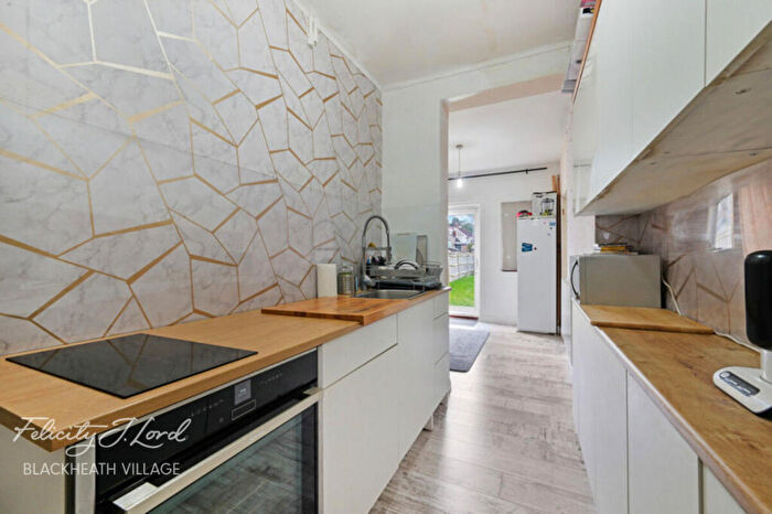 3 Bedroom Semi-Detached House For Sale In Broad Walk, London, SE3