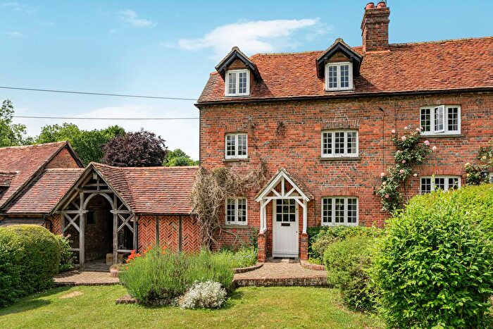 3 Bedroom Semi-detached House For Sale In Ringshall, Berkhamsted, HP4