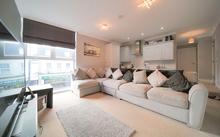 1 Bedroom Flat For Sale In Bank Street, Melksham, SN12