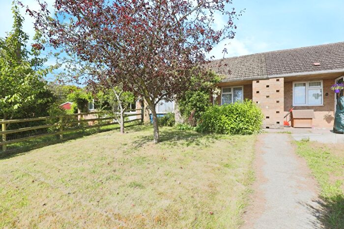 2 Bedroom Bungalow For Sale In Berrington Road, Chipping Campden, Gloucestershire, GL55