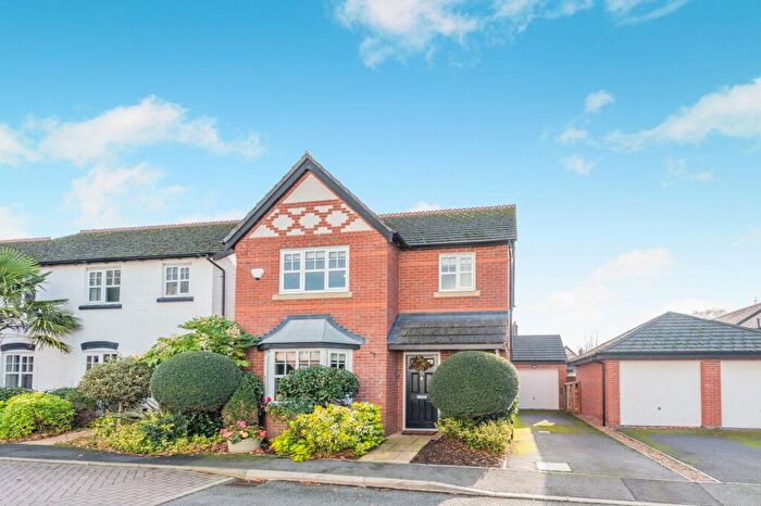 3 Bedroom Detached House For Sale In Granary Close, Milton Green, CH3