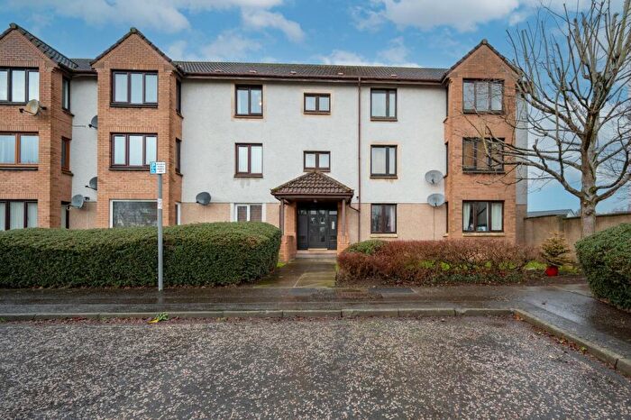 3 Bedroom Flat For Sale In Pentland Terrace, High Valleyfield, Dunfermline, KY12