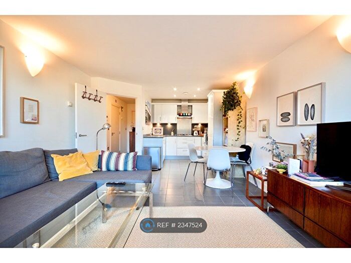 1 Bedroom Flat To Rent In Sanctuary Street, London, SE1