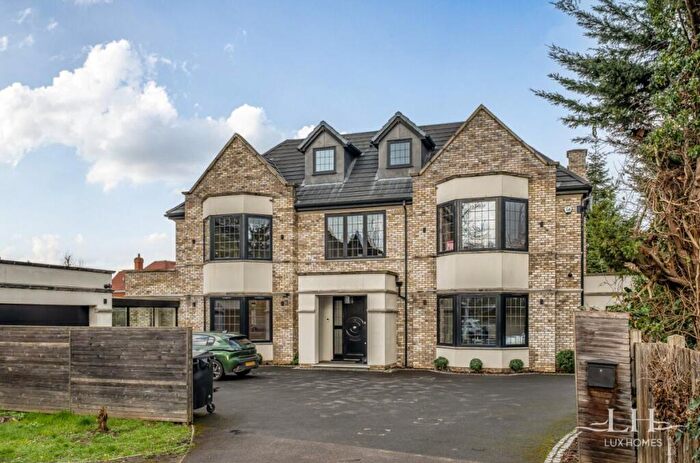 5 Bedroom Detached House For Sale In Freeman Way, Emerson Park, RM11