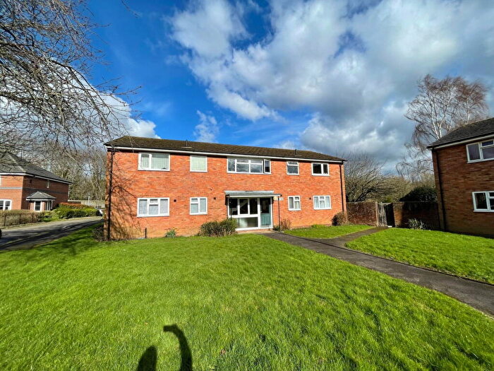 1 Bedroom Apartment To Rent In Longcroft Road, Kingsclere, Newbury, RG20
