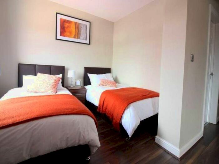 1 Bedroom Flat To Rent In St Helens Road, Hyde Park, Doncaster, DN4