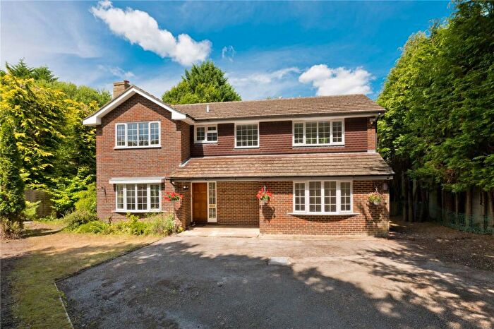 4 Bedroom Detached House To Rent In Guildford Road, Pirbright, Woking, Surrey, GU24