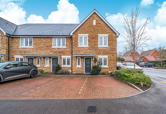 3 Bedroom End Terrace House For Sale In Victory Gardens Arborfield Green, Berkshire, RG2
