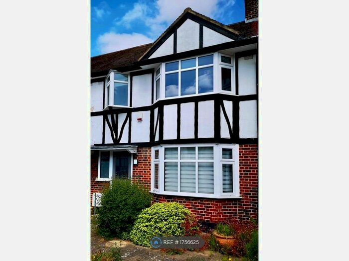 3 Bedroom Terraced House To Rent In Orme Road, Kingston Upon Thames, KT1