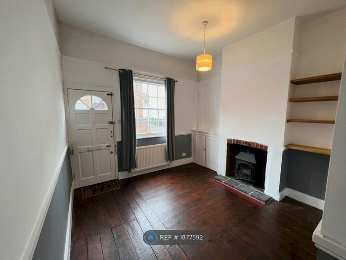 2 Bedroom End Of Terrace House To Rent In Ripon Street, Aylesbury, HP20