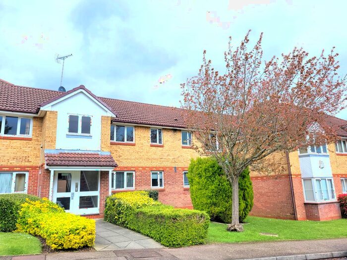 1 Bedroom Flat To Rent In Hunters Gate, Hunters Lane, Leavesden, Watford, WD25