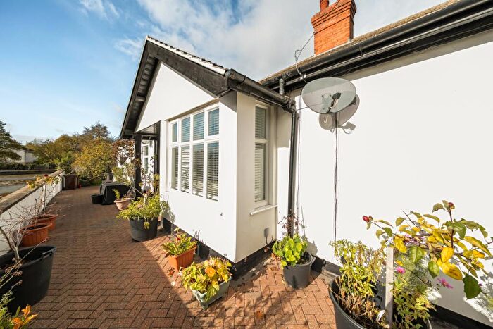 4 Bedroom Detached Bungalow For Sale In Thorpe Lea Road, Peterborough, PE3