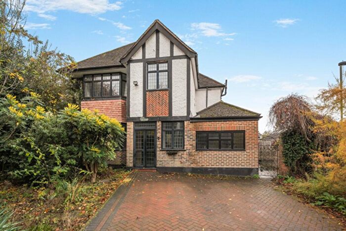 5 Bedroom Detached House For Sale In The Knoll, Beckenham, Kent, BR3