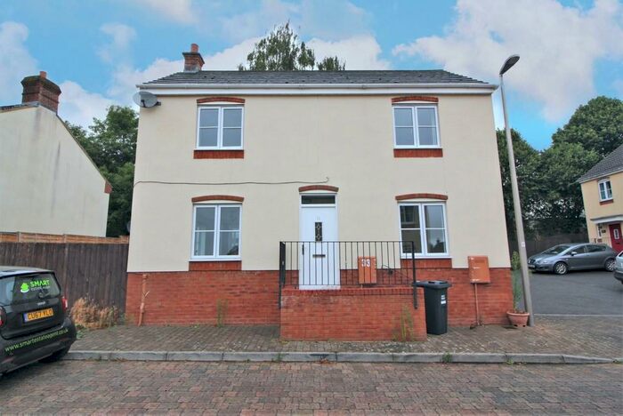 3 Bedroom Detached House To Rent In Highland Park, Uffculme, EX15