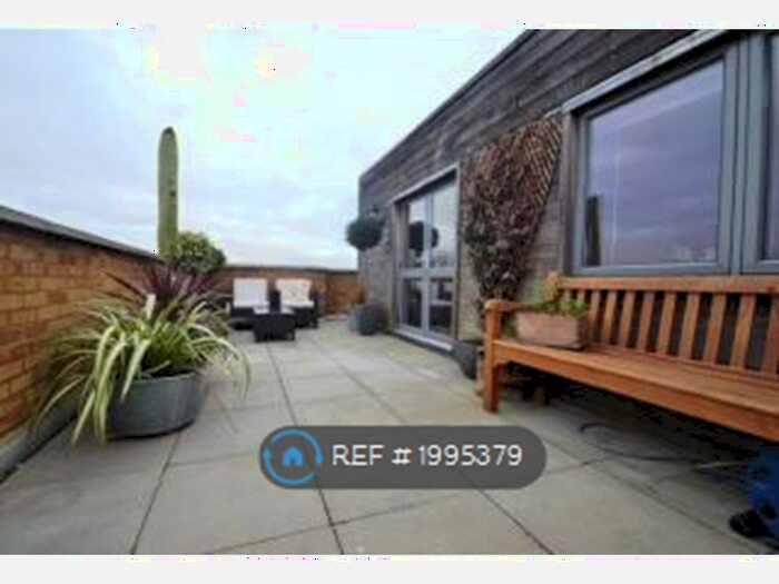 2 Bedroom Flat To Rent In Havelock Court, London, SE15