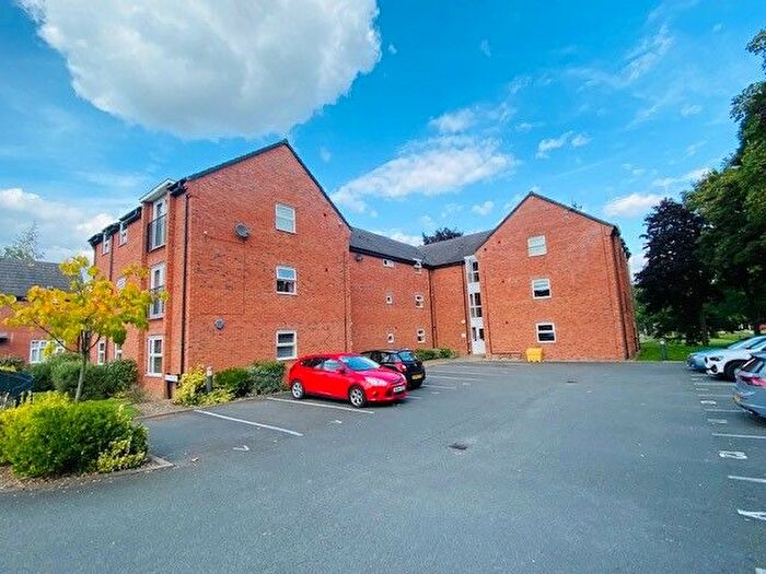 2 Bedroom Flat To Rent In St. Thomas House, Lichfield, WS14
