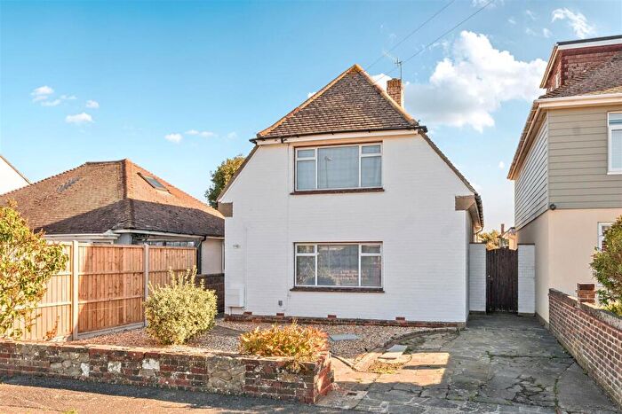 2 Bedroom Detached House For Sale In Greystone Avenue, Bognor Regis, PO21