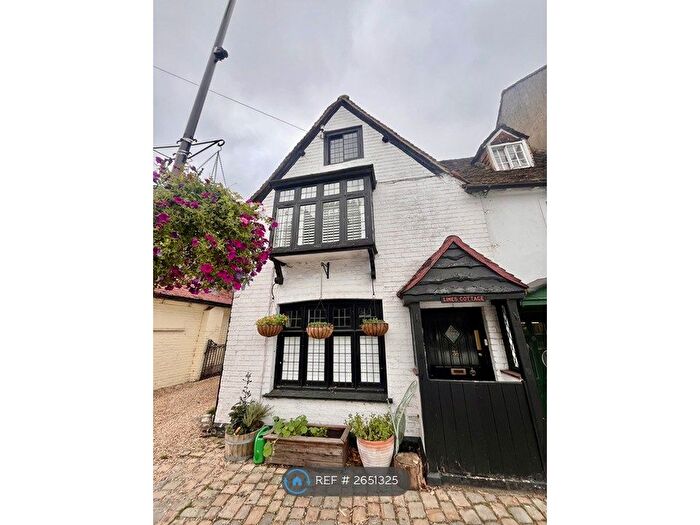 2 Bedroom End Of Terrace House To Rent In The Broadway, Amersham, HP7