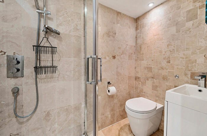 3 Bedroom Terraced House For Sale In Clifton Road, Winchester, Hampshire, SO22