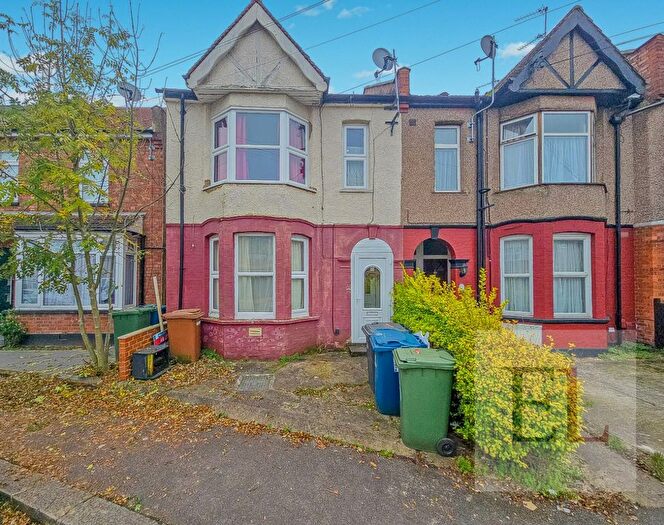 3 Bedroom Terraced House To Rent In Fairholme Road, Harrow, HA1