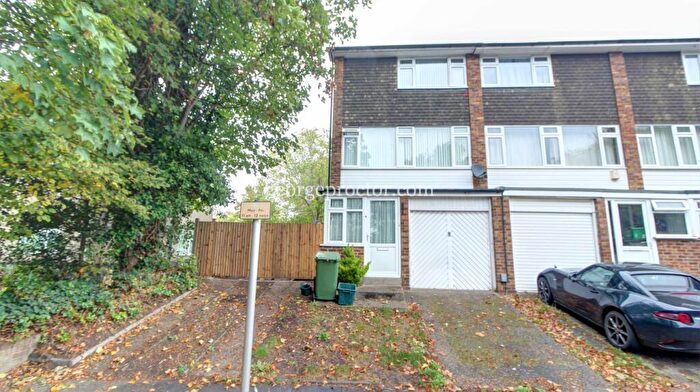 3 Bedroom Town House To Rent In Southlands Grove, Bickley, BR1