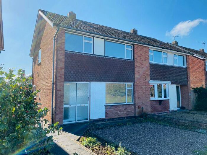 3 Bedroom Semi-Detached House To Rent In Roman Road, Hereford, HR4