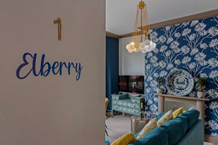 1 Bedroom Flat To Rent In Kernou Road, Paignton, TQ4