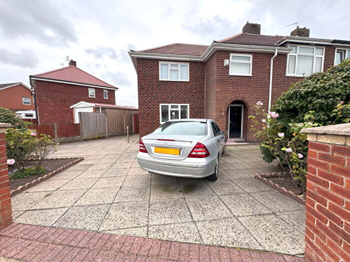 4 Bedroom Semi-Detached House For Sale In The Causeway, Southport, PR9