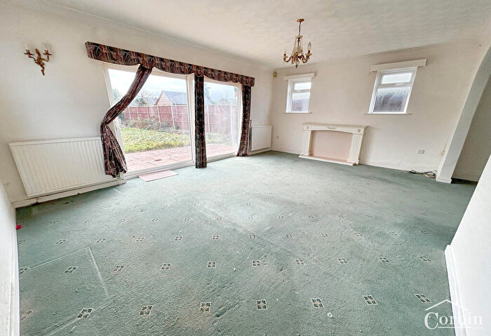 2 Bedroom Detached Bungalow For Sale In New Road, Bournemouth, Dorset, BH10