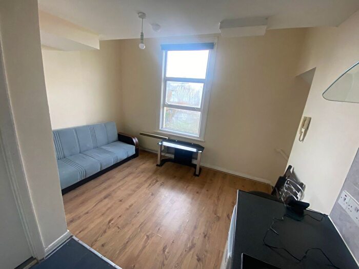 1 Bedroom Flat To Rent In Burton Road, London, NW6