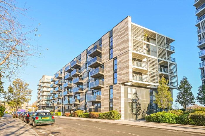 2 Bedroom Flat For Sale In Radial Avenue, Tower Hamlets, London, E14