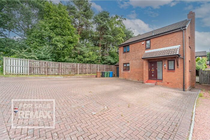4 Bedroom Detached House For Sale In Netherwood Park, Deans, Livingston, EH54