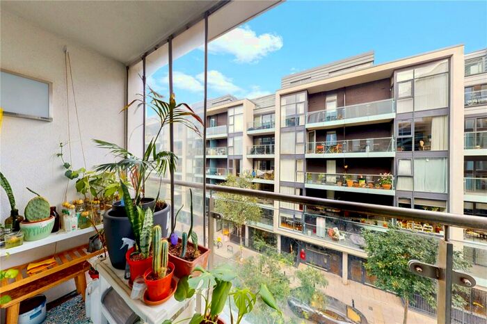 2 Bedroom Apartment To Rent In Decorum Apartments, N1