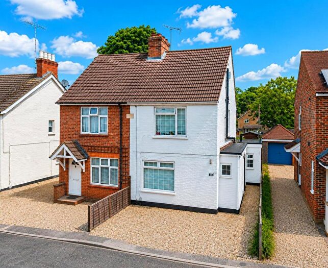 3 Bedroom Semi-Detached House For Sale In Grove Road, Church Crookham, Fleet, GU52