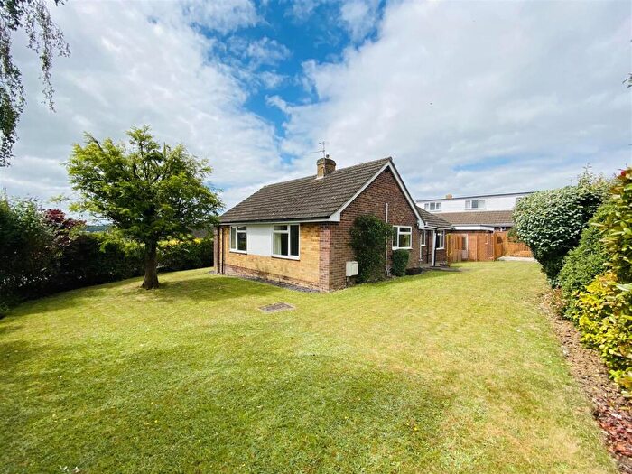 3 Bedroom Detached House To Rent In Clayhill Crescent, Newbury, RG14