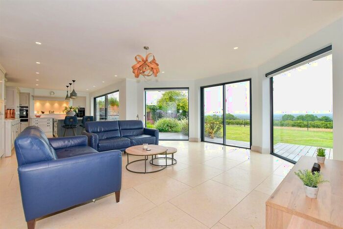 4 Bedroom Detached House For Sale In East Sutton Road, Sutton Valence, Maidstone, Kent, ME17