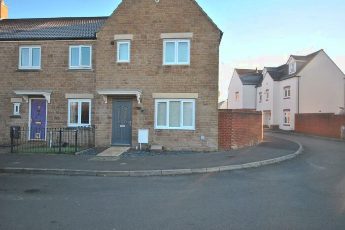 3 Bedroom End Of Terrace House To Rent In Chaffinch Chase, Gillingham, Dorset, SP8