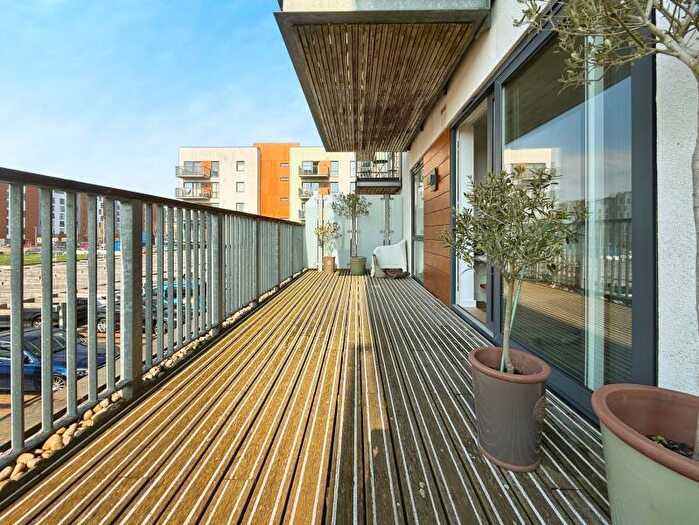 1 Bedroom Apartment To Rent In Agentia Place - Portishead Marina, BS20