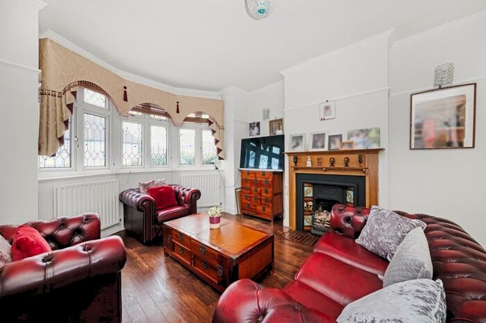 5 Bedroom End Of Terrace House For Sale In Bewlys Road, West Norwood, London, SE27