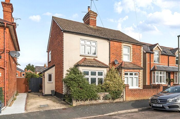3 Bedroom Semi-Detached House For Sale In Queens Road, Camberley, Surrey, GU15